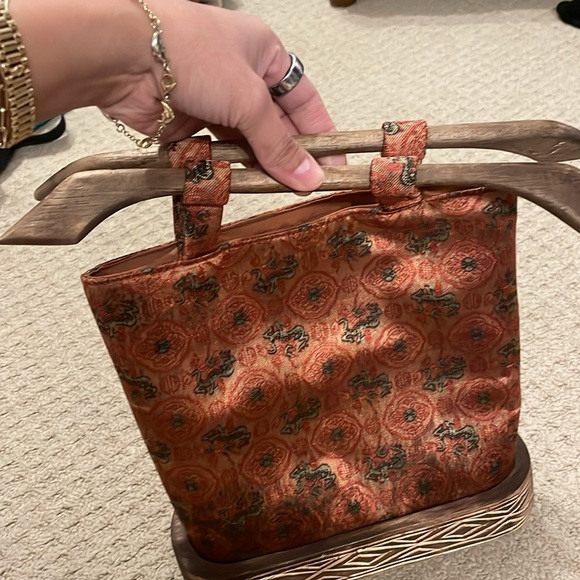 Blue moon, very unique, orange and green print wooden accent bag - Picture 2 of 8